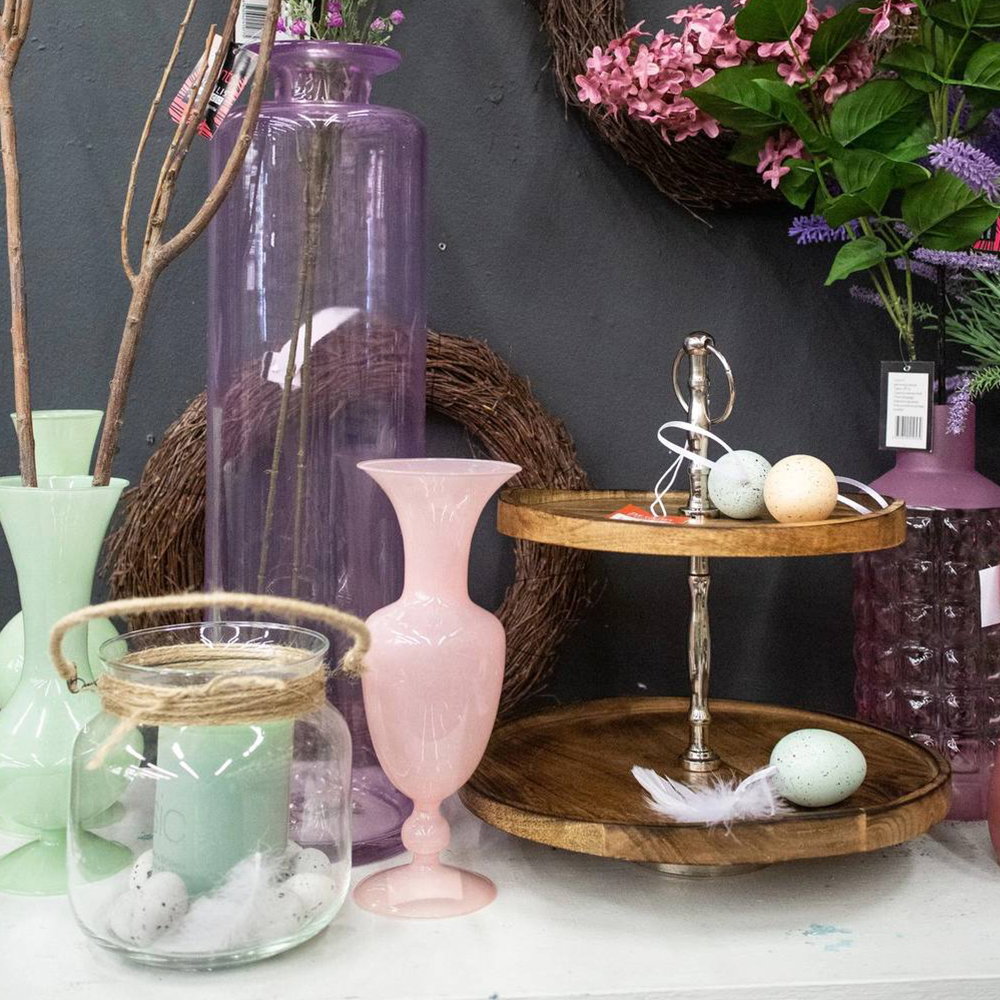 Использование вазы на ножке в композиции