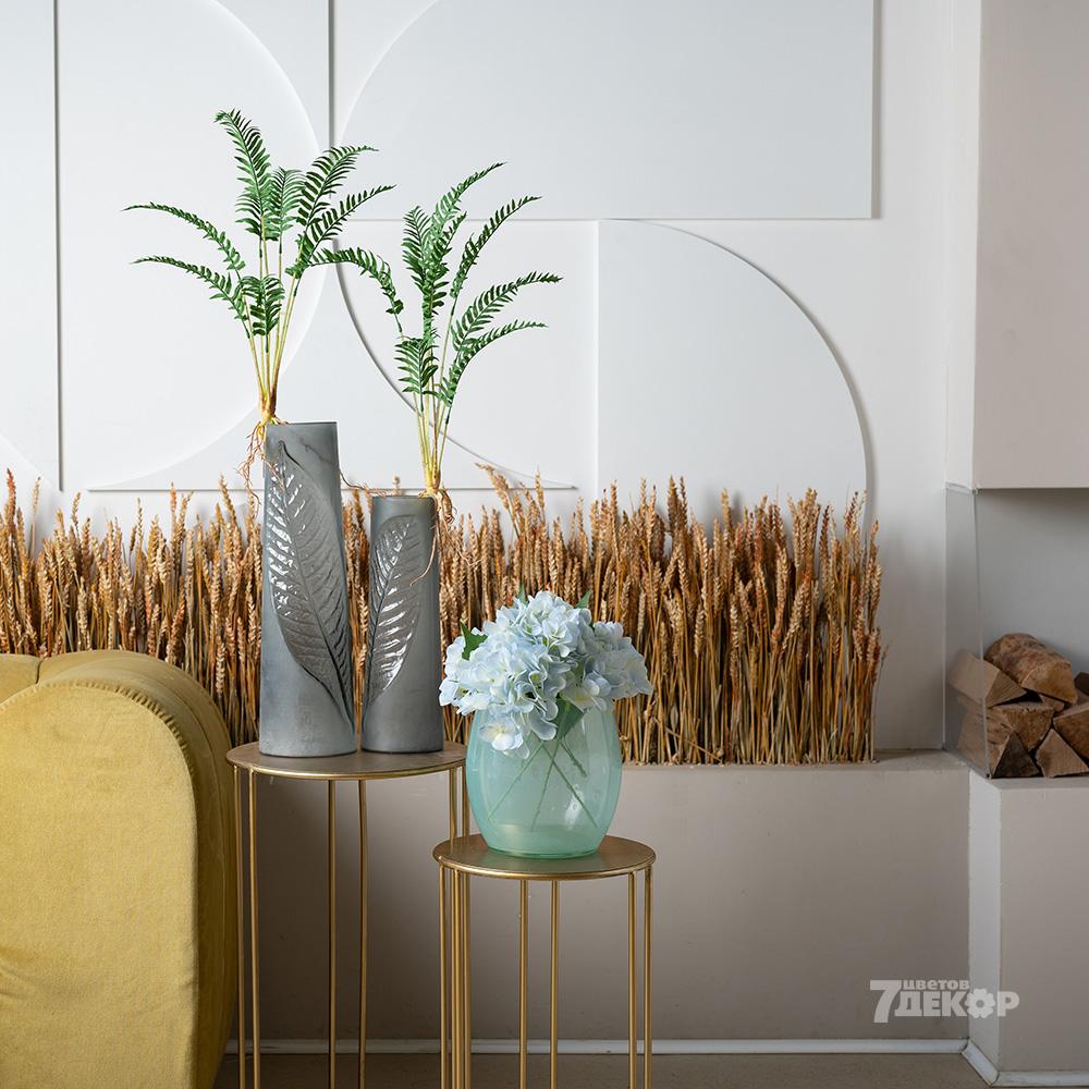 Декоративные интерьерные вазы. Серые, в форме цилиндра с текстурой растительного листа. Бирюзовая в форме банки
